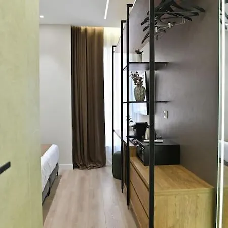 Galerias 1 Central Tirana, Self Check-in Apartment *