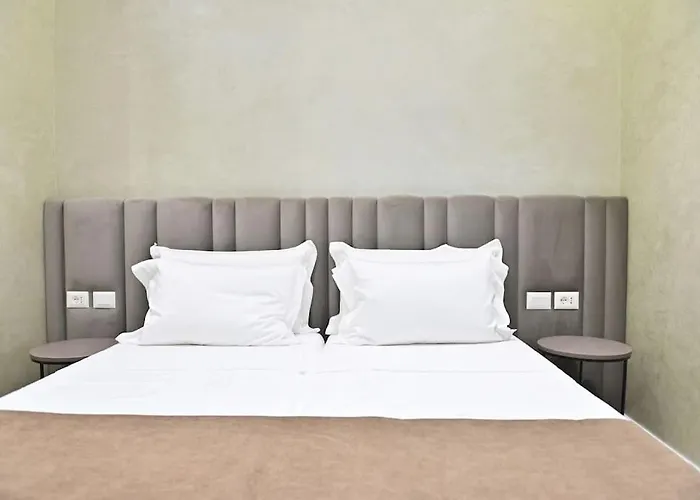 Galerias 1 Central Tirana, Self Check-in *