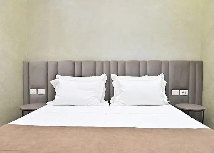 Galerias 1 Central Tirana, Self Check-in * ティラナ