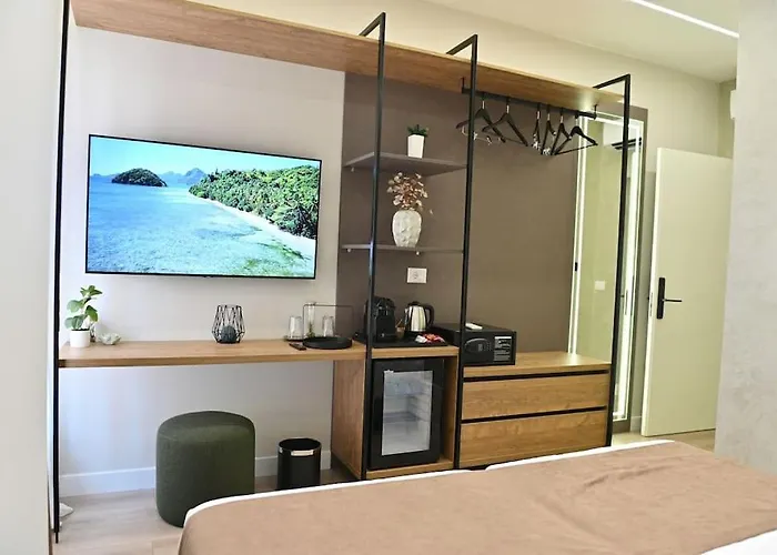 Galerias 1 Central Tirana, Self Check-in * ティラナ